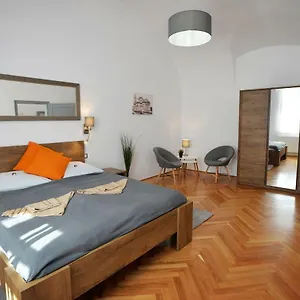 Pr Apartament